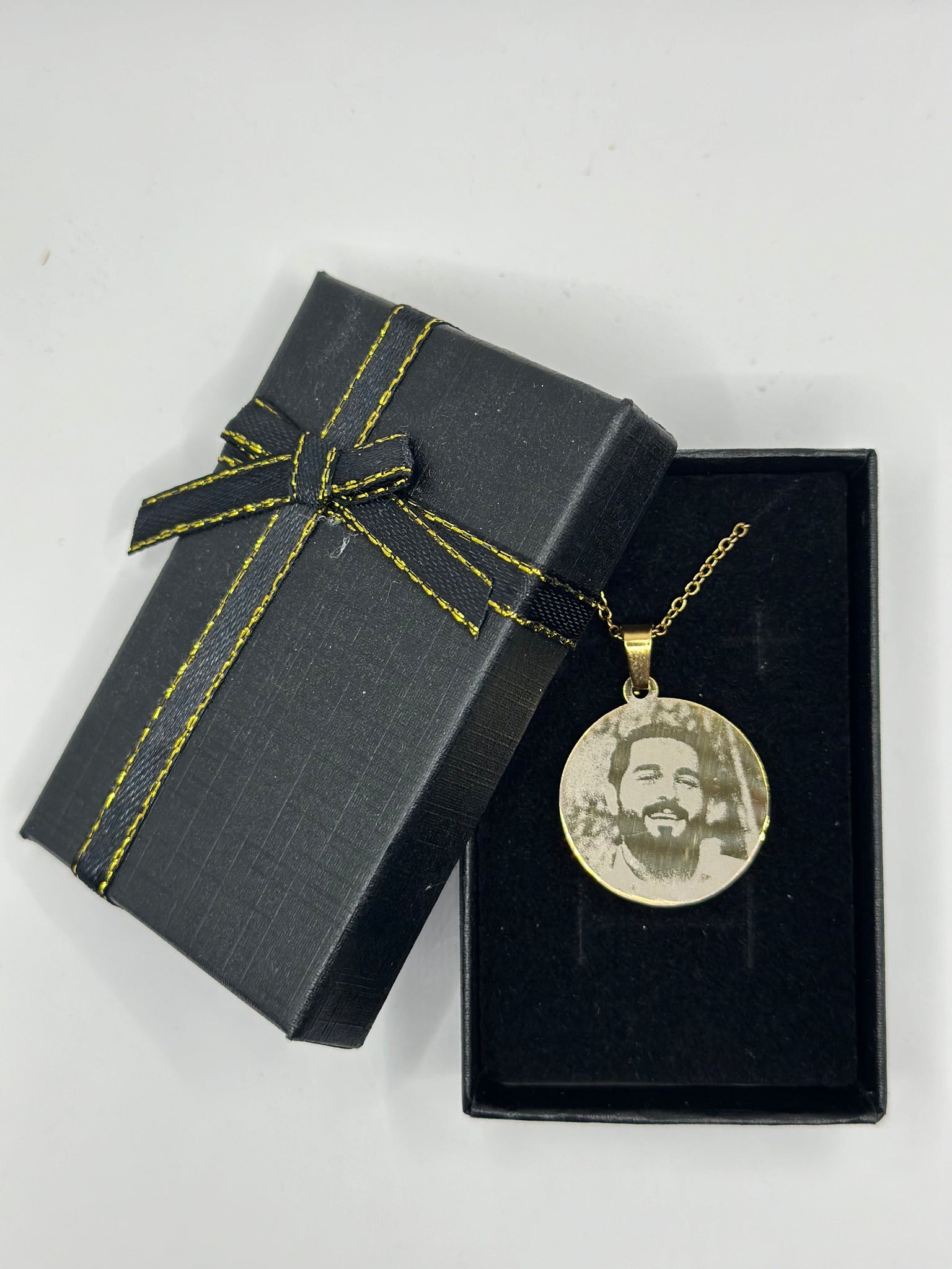 Radiant Reflections: Personalized Laser-Engraved Pendant