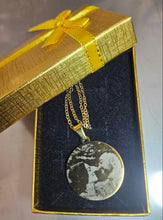 Radiant Reflections: Personalized Laser-Engraved Pendant